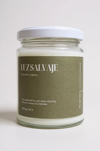 Luz salvaje : vela refrescante de eucalipto y menta